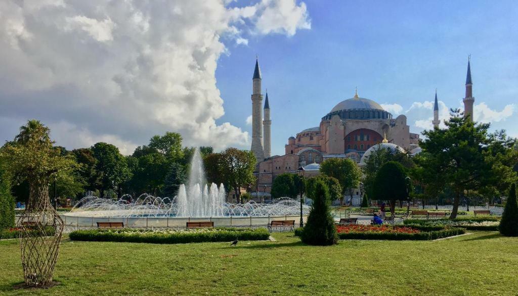 Vogue Hotel Supreme איסטמבול מראה חיצוני תמונה The Hagia Sophia, Istanbul